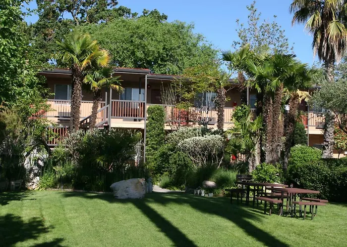 Adelaide Inn